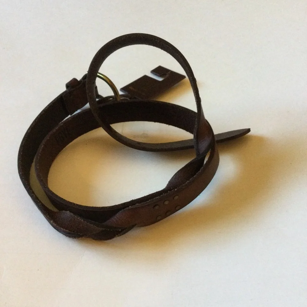 FRYE TWISTED STUD LEATHER BELT BROWN WITH BRASS D RING BUCKLE SIZE LARGE NWT
